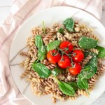 CREAMY SPINACH PASTA - ONE POT GLUTEN-FREE AND VEGAN PASTA, IDEAL FOR QUICK DINNER AND LUNCH&nbsp;